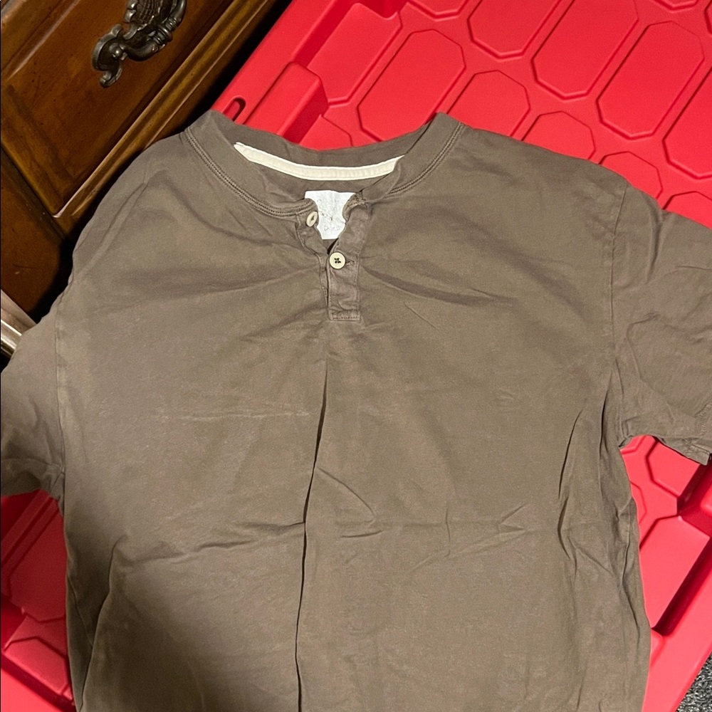 Hollister Men's Tan Henley Shirt